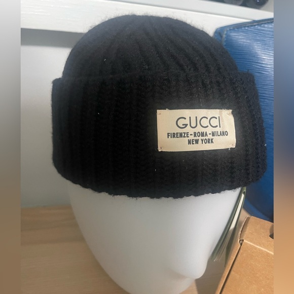 Gucci Black Ribbed Beanie - Picture 4 of 4